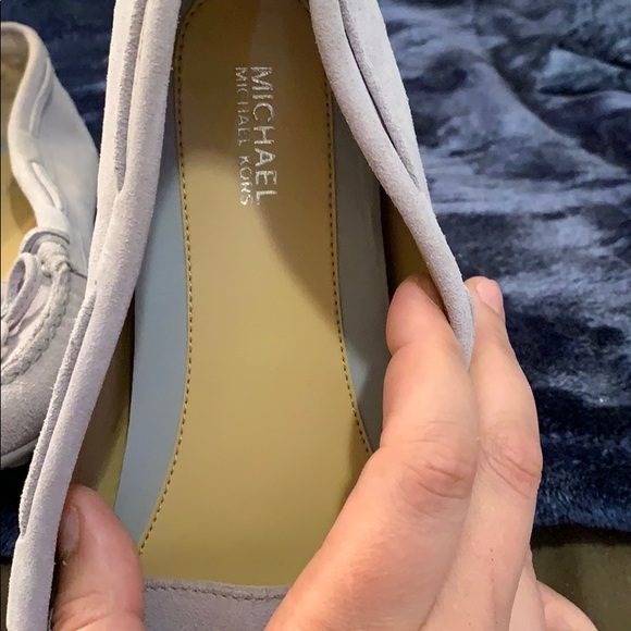 *NEW* Michael Kors Flats - Picture 3 of 3
